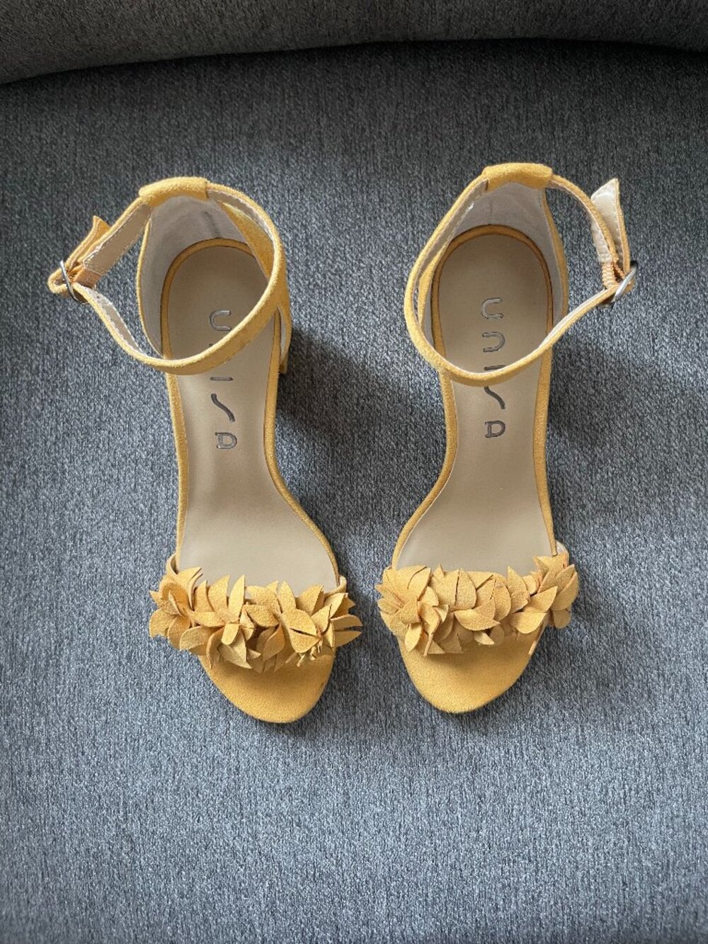 Floral Trim Heels (Size 7)